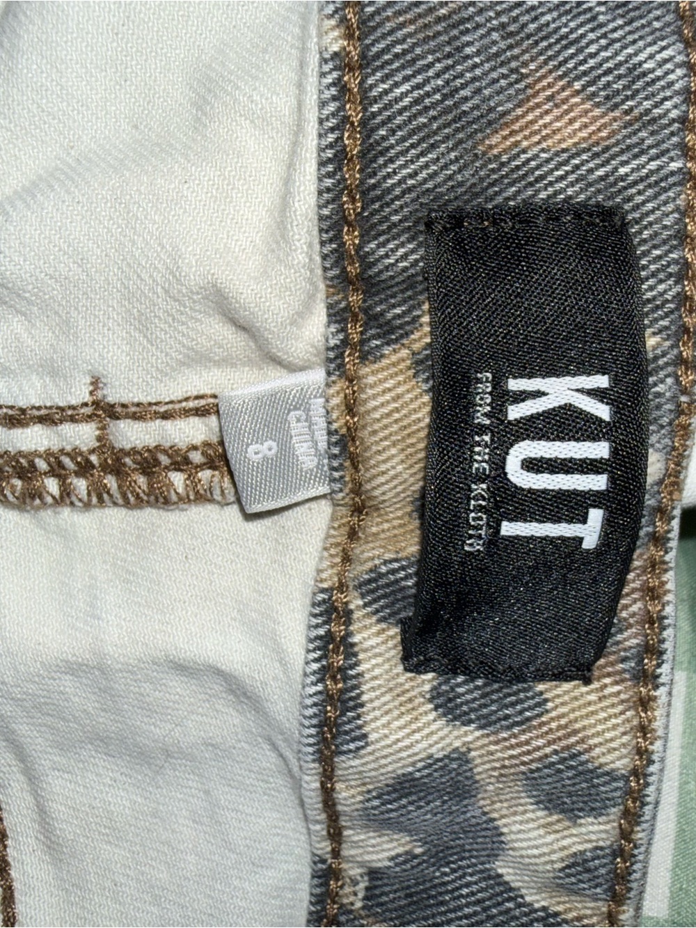 Kut from the Kloth Men's Leopard Print Straight Jeans - Black & Gray - Picture 3 of 3